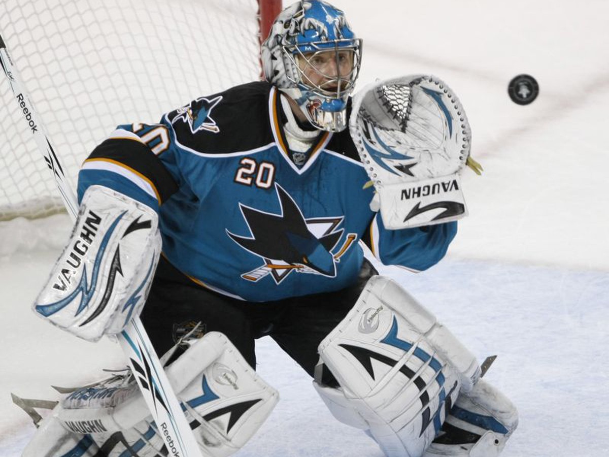 Jevgenij Nabokov v drese San Jose