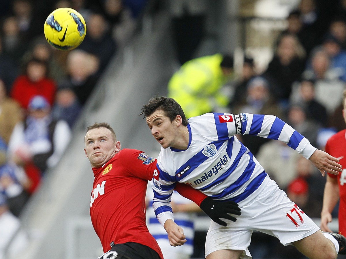 Joey Barton v súboji s Rooneym