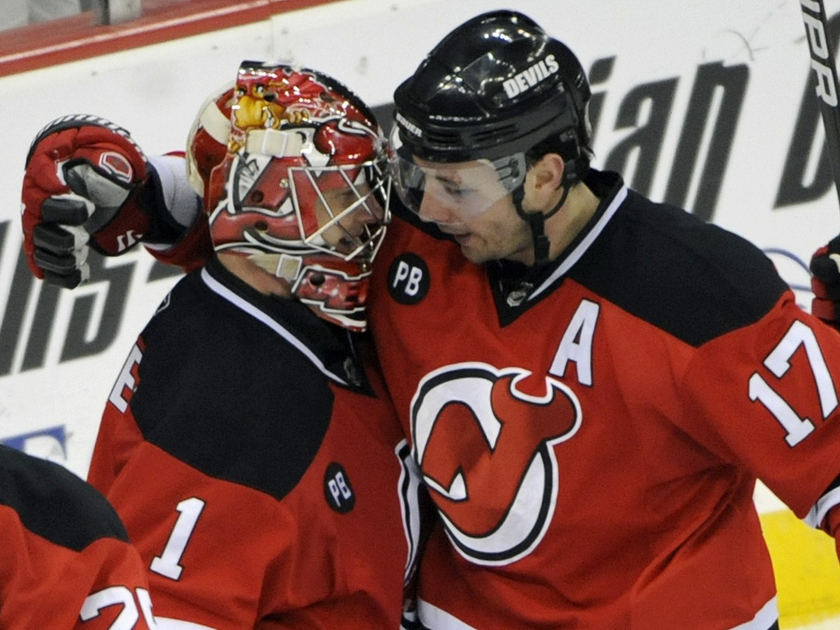 Johan Hedberg a Ilya Kovalchuk sa tešia z vysokej výhry