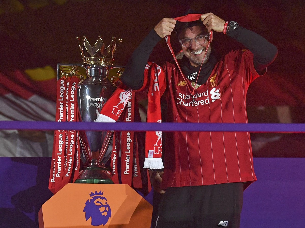Liverpool si prevzal majstrovskú trofej