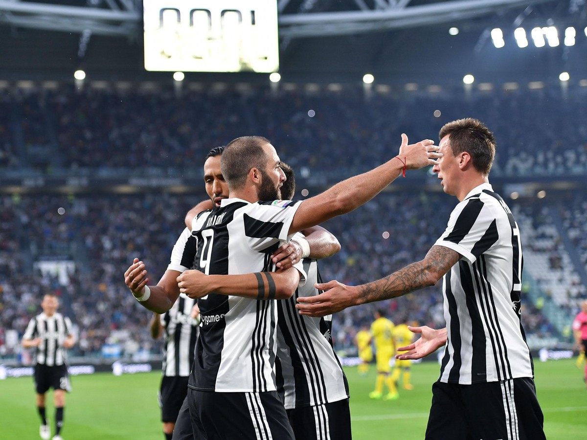 Hráči Juventusu sa radujú z gólu