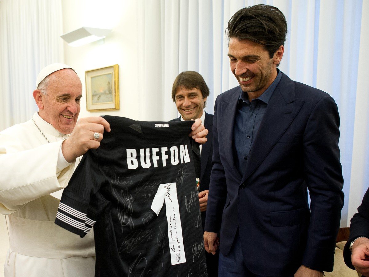 Pápež František, Antonio Conte a Gianluigi Buffon