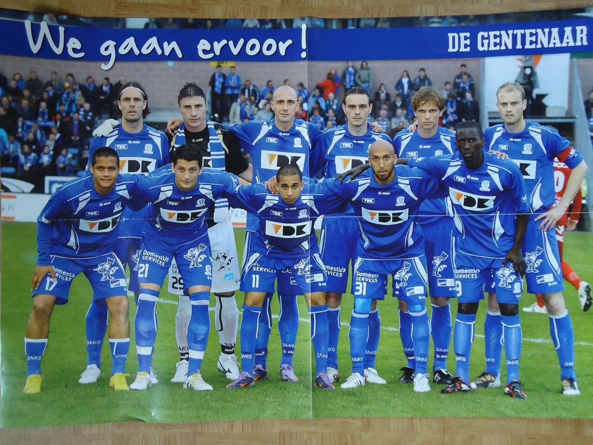 Tímová fotka K.A.A. Gent zo záveru minulej sezóny