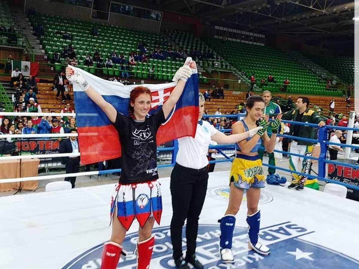 Monika Chochlíková zlatá v K1 žien do 52 kg