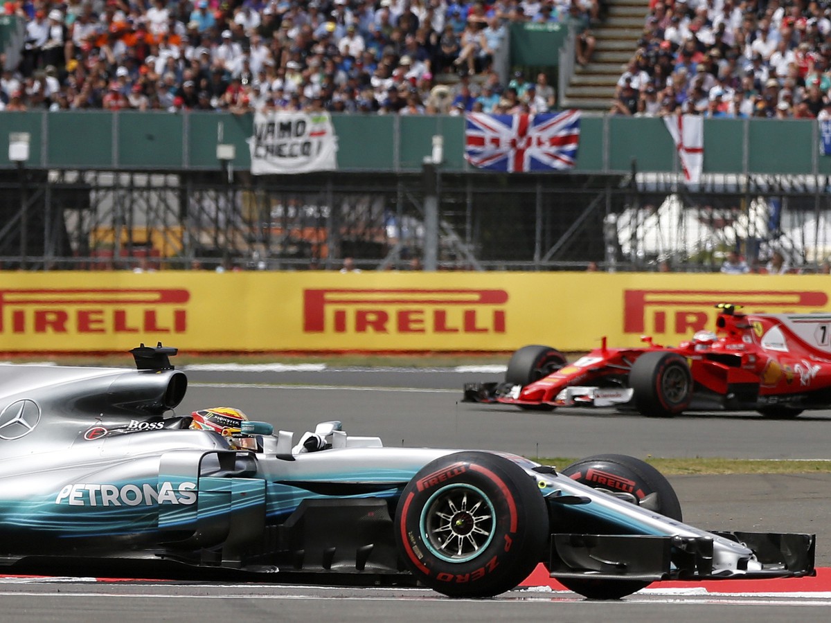 Lewis Hamilton a Kimi Räikkönen
