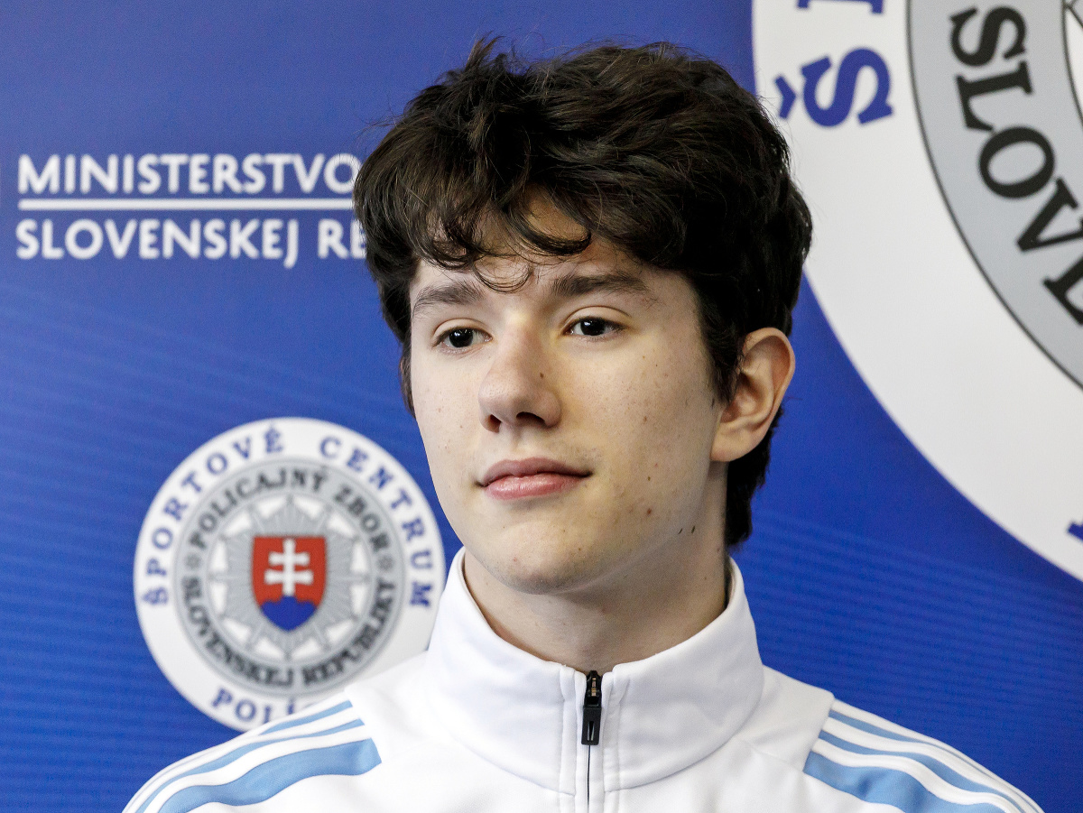 Bronzový medailista z juniorských majstrovstiev sveta v krasokorčuľovaní Adam Hagara
