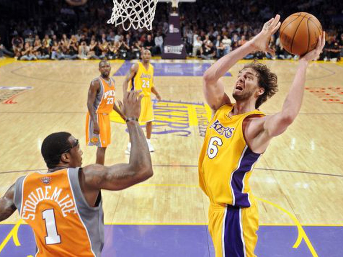 Paul Gasol skóruje