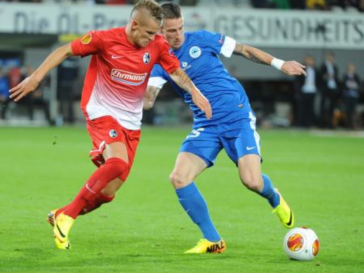Michael Dawson a Josh Pritchard v súboji Tottenhamu s Tromsö