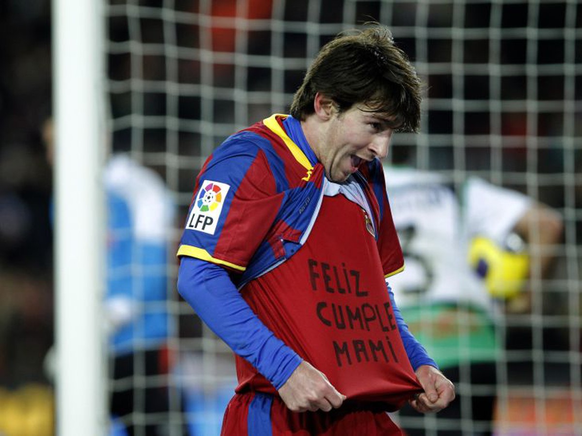Messi s gratuláciou pre mamu