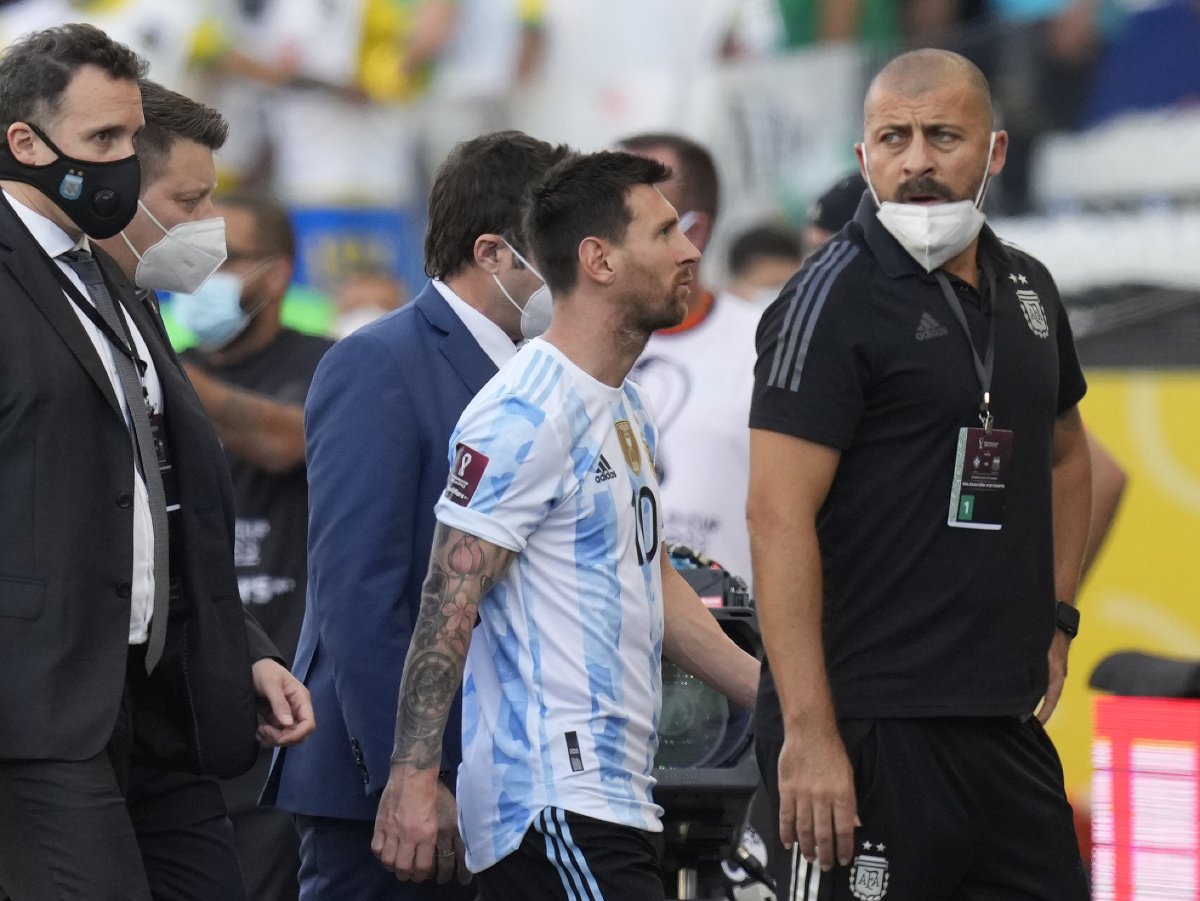 Lionel Messi po zastavení zápasu medzi Argentínou a Brazíliou 