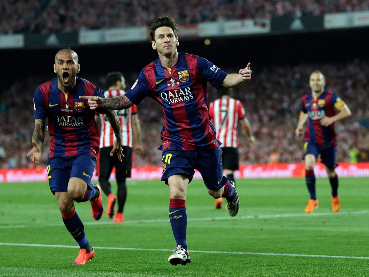 Lionel Messi oslavuje gól, ktorý mu vyniesol nomináciu na Cenu Puskása FIFA