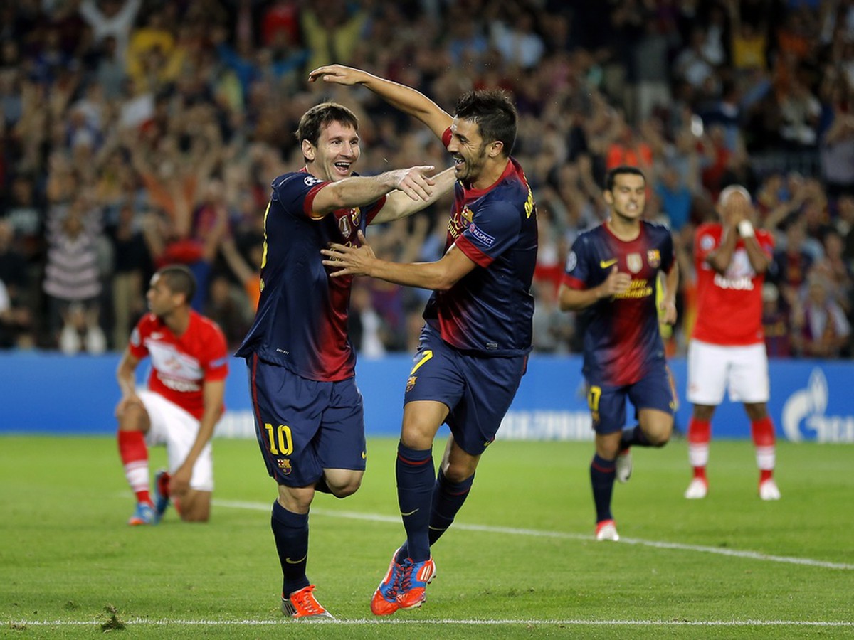 Lionel Messi a David Villa oslavujúci gól Barcelony