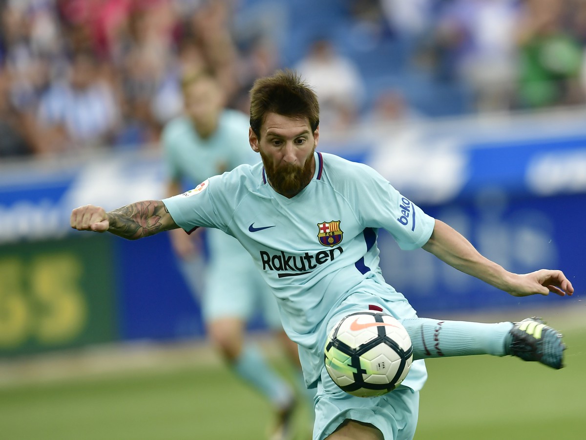 Lionel Messi strieľa gól proti Alavesu