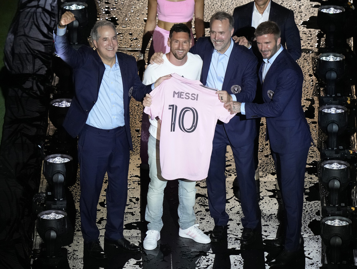 Lionel Messi a majitelia Interu Miami Jorge Mas, Jose Mas and David Beckham