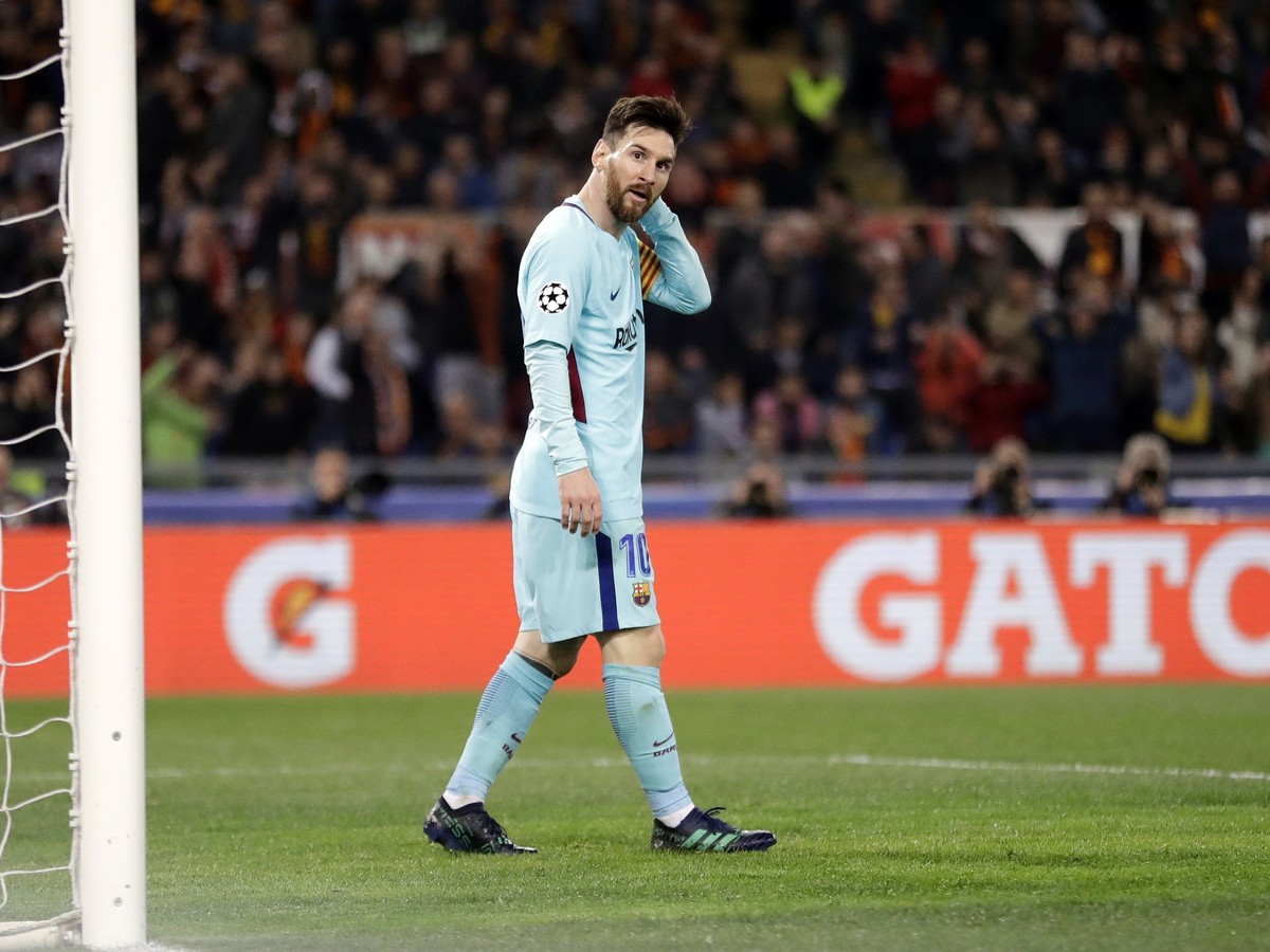 Futbalista FC Barcelona Lionel Messi počas zápasu Ligy majstrov proti rímskemu AS