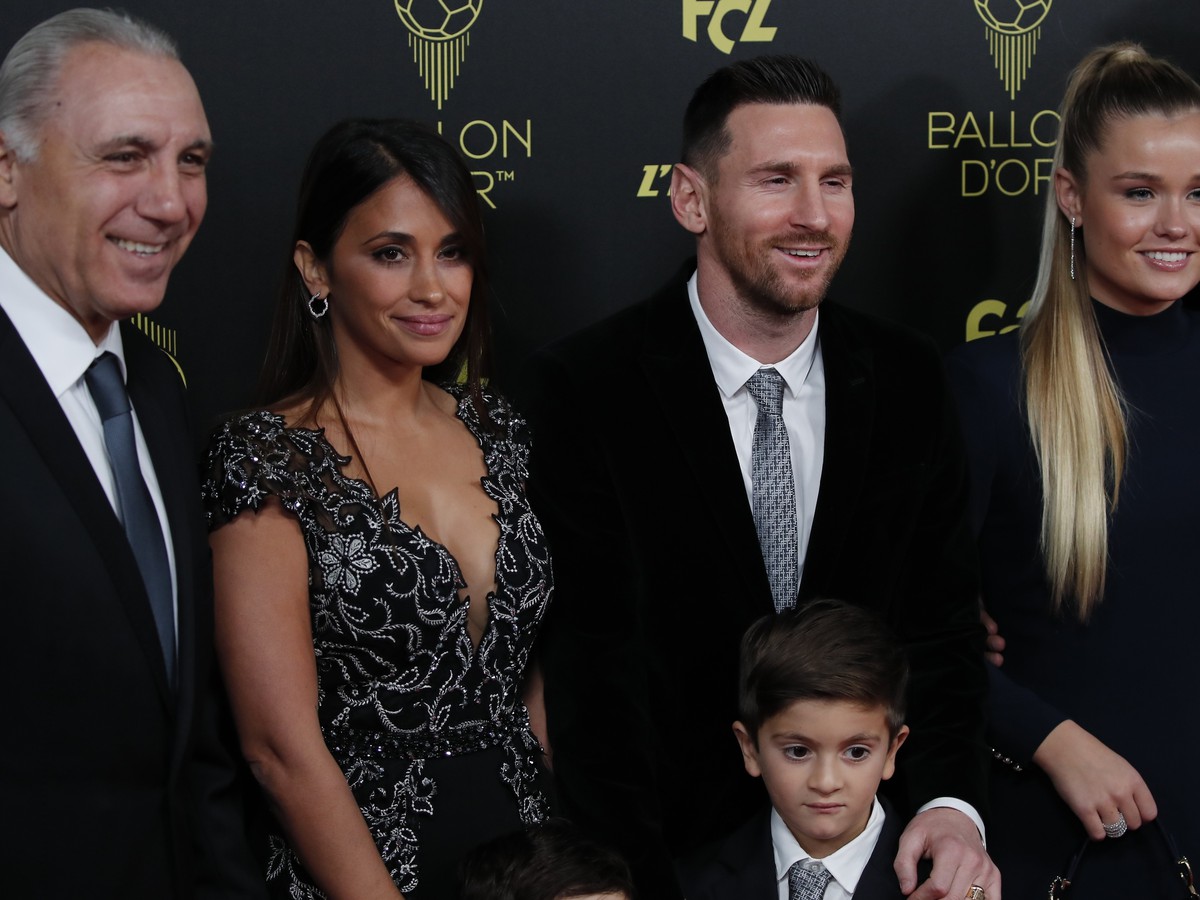 Na snímke argentínsky útočník Lionel Messi s rodinou