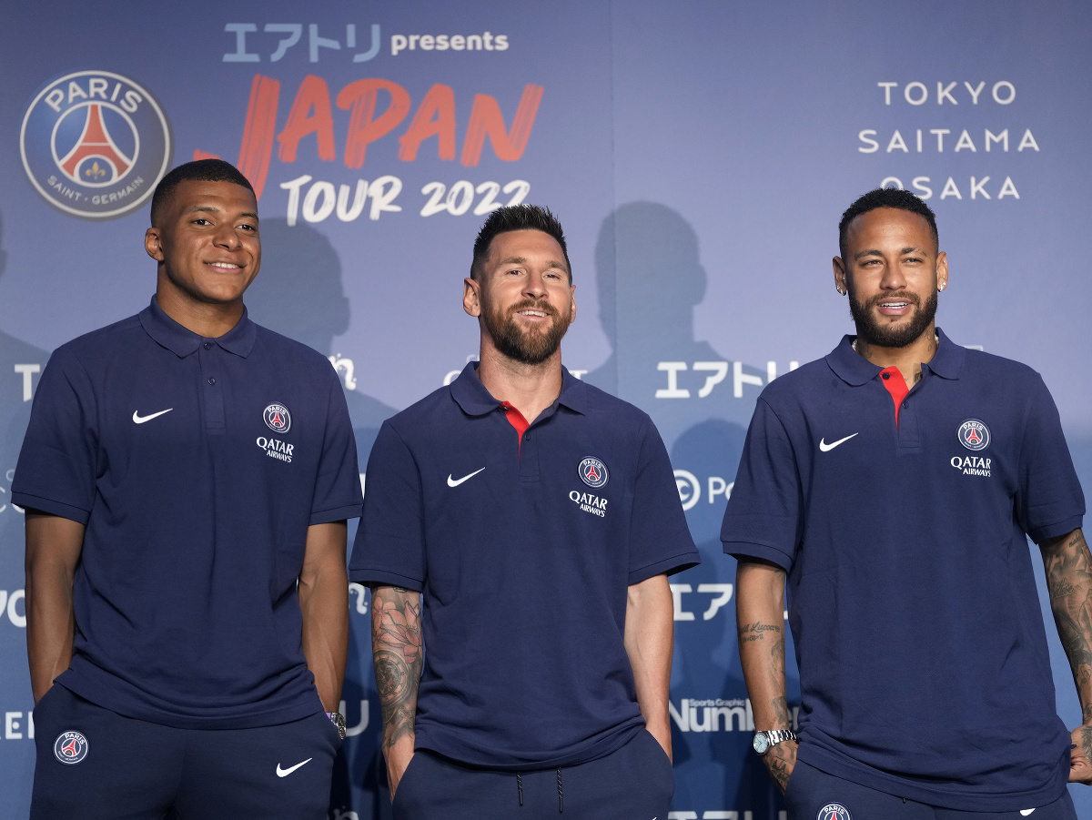 Trojica hviezd PSG - Kylian Mbappé, Lionel Messi a Neymar