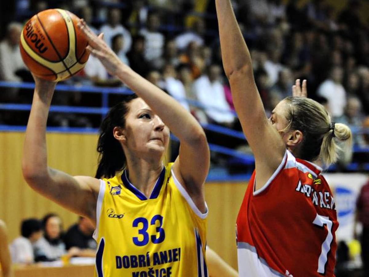 Ekaterina Lisinová