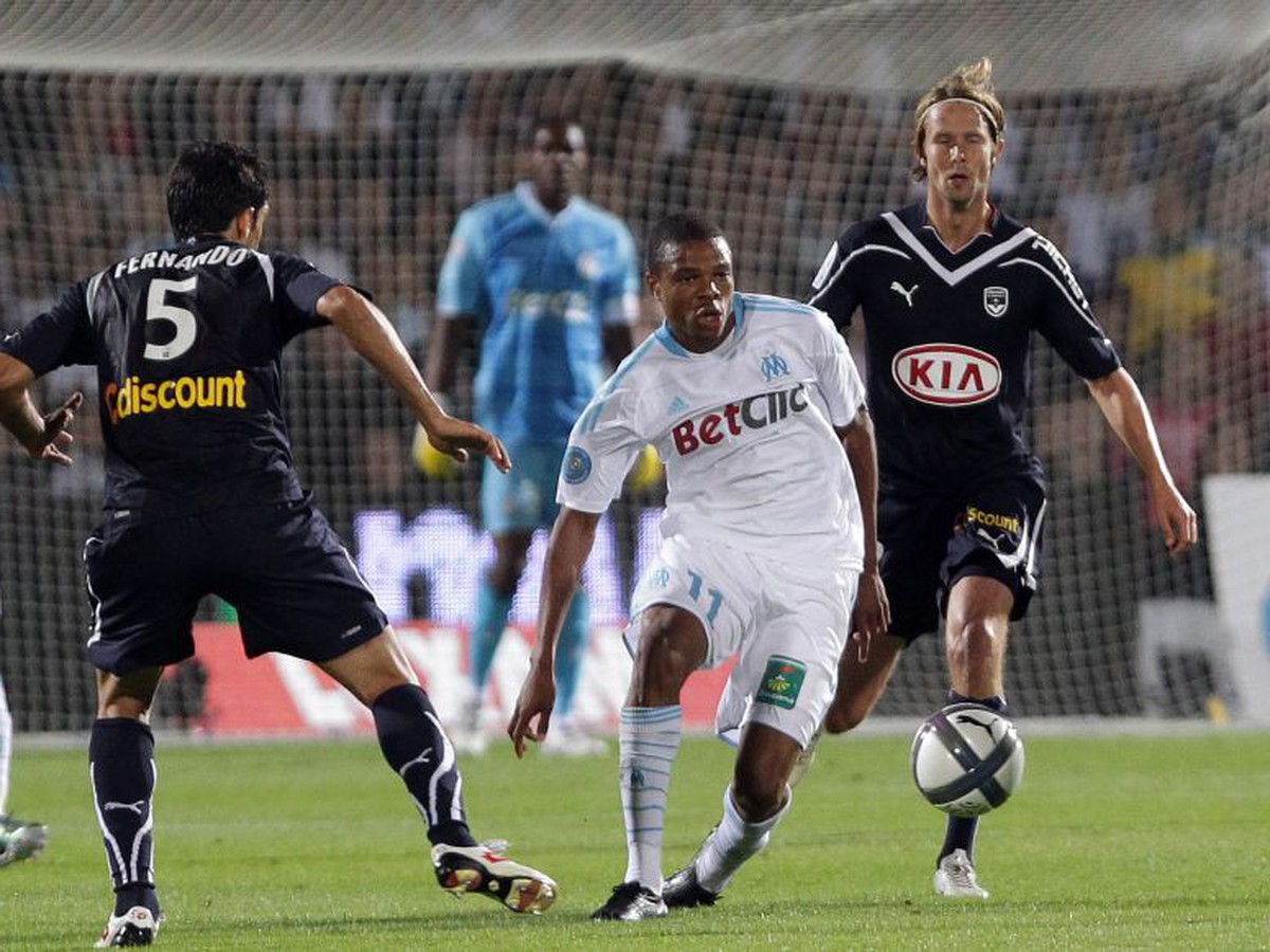 Loic Rémy (v bielom drese)