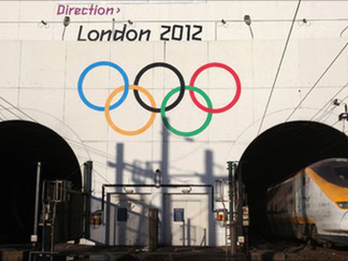 Olympijské kruhy zdobia tunel pod kanálom La Manche