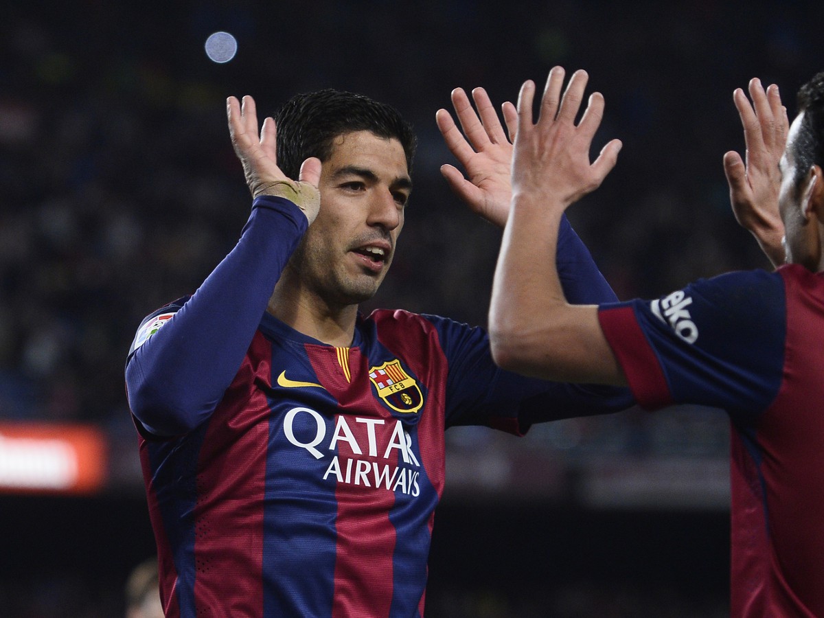  Luis Suaréz a Pedro Rodriguez oslavujú gól