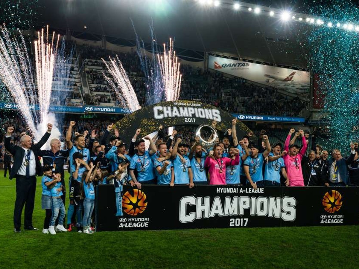 Futbalisti FC Sydney oslavujú majstrovský titul