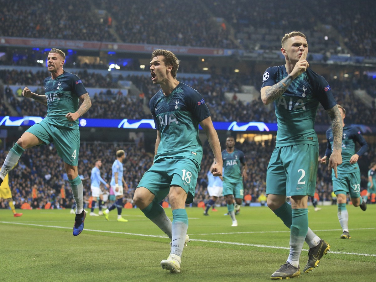 Radosť hráčov Tottenhamu z postupu do semifinále Ligy majstrov