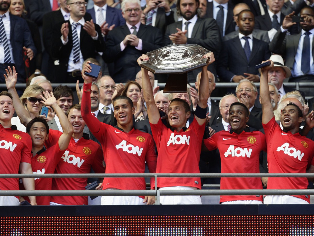 Hráči United s trofejou