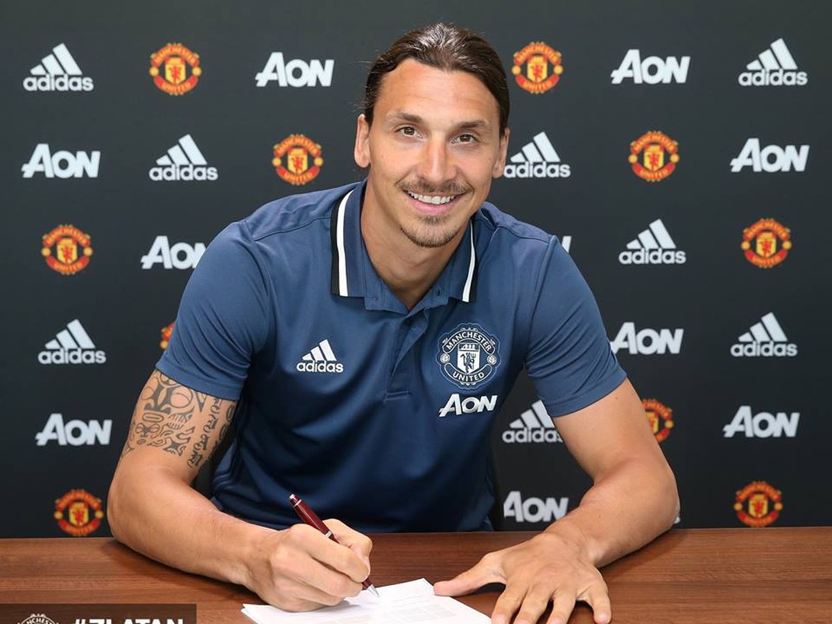 Manchester United oficiálne predstavil novú posilu Zlatana Ibrahimoviča