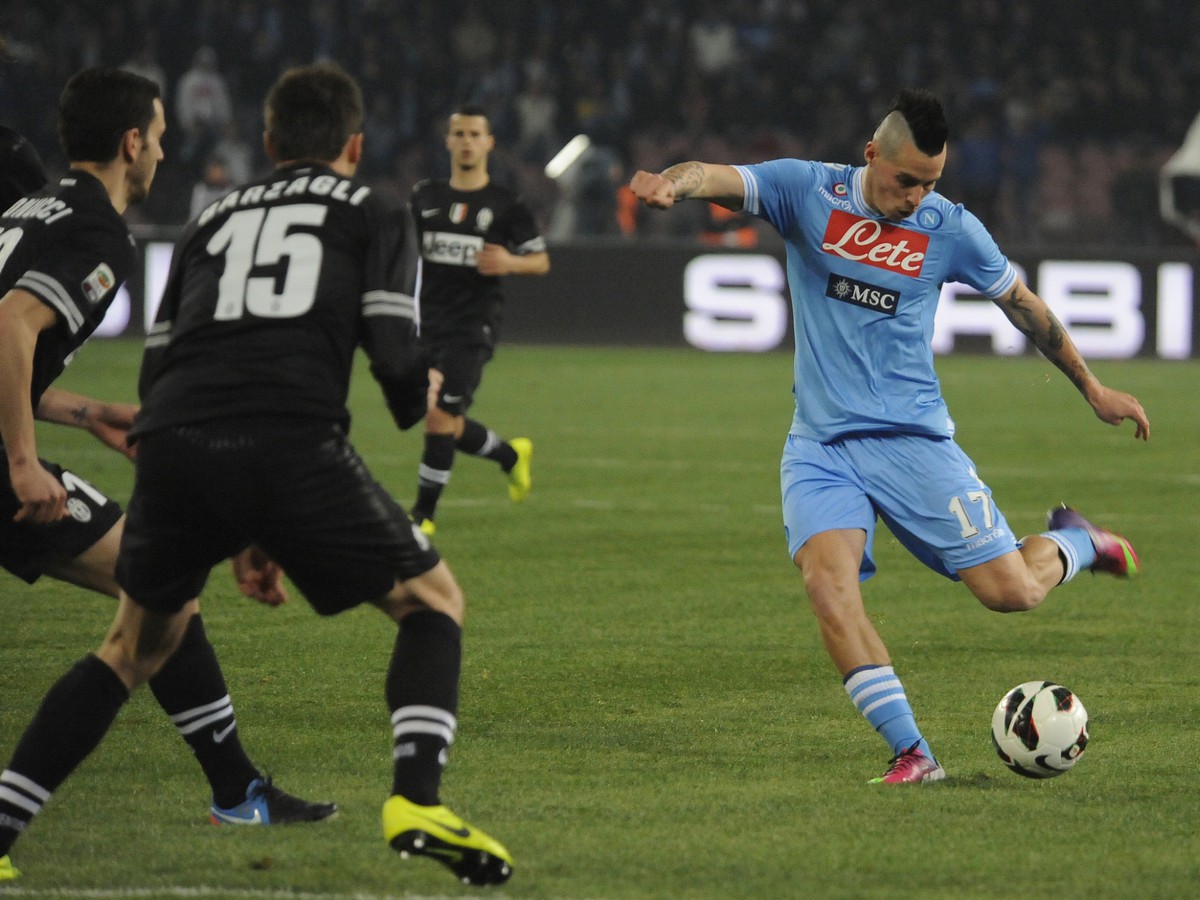 Marek Hamšík proti defenzíve Juventusu