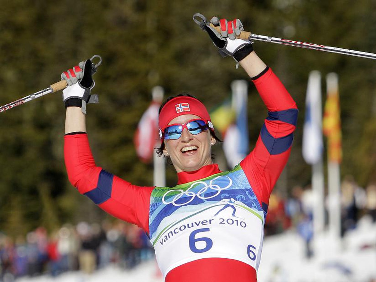 Marit Bjoergenová oslavuje druhé olympijské zlato