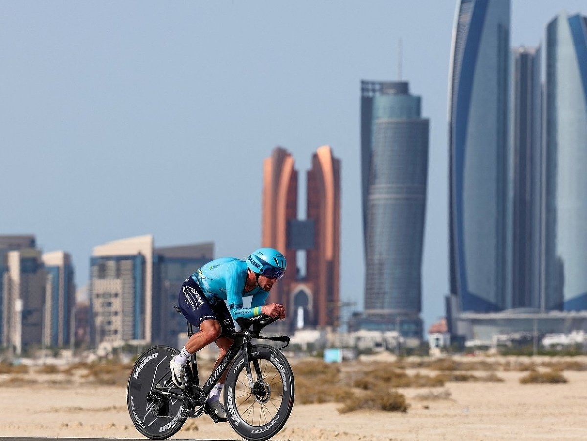 Mark Cavendish z tímu Astana-Qazaqstan počas pretekov Okolo SAE