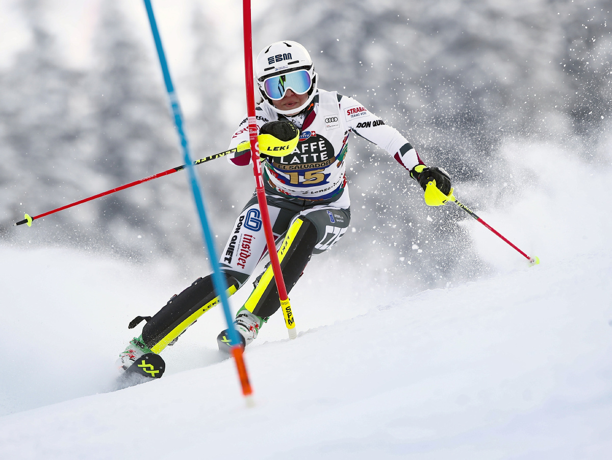 Martina Dubovská na trati prvého kola slalomu v Lenzerheide