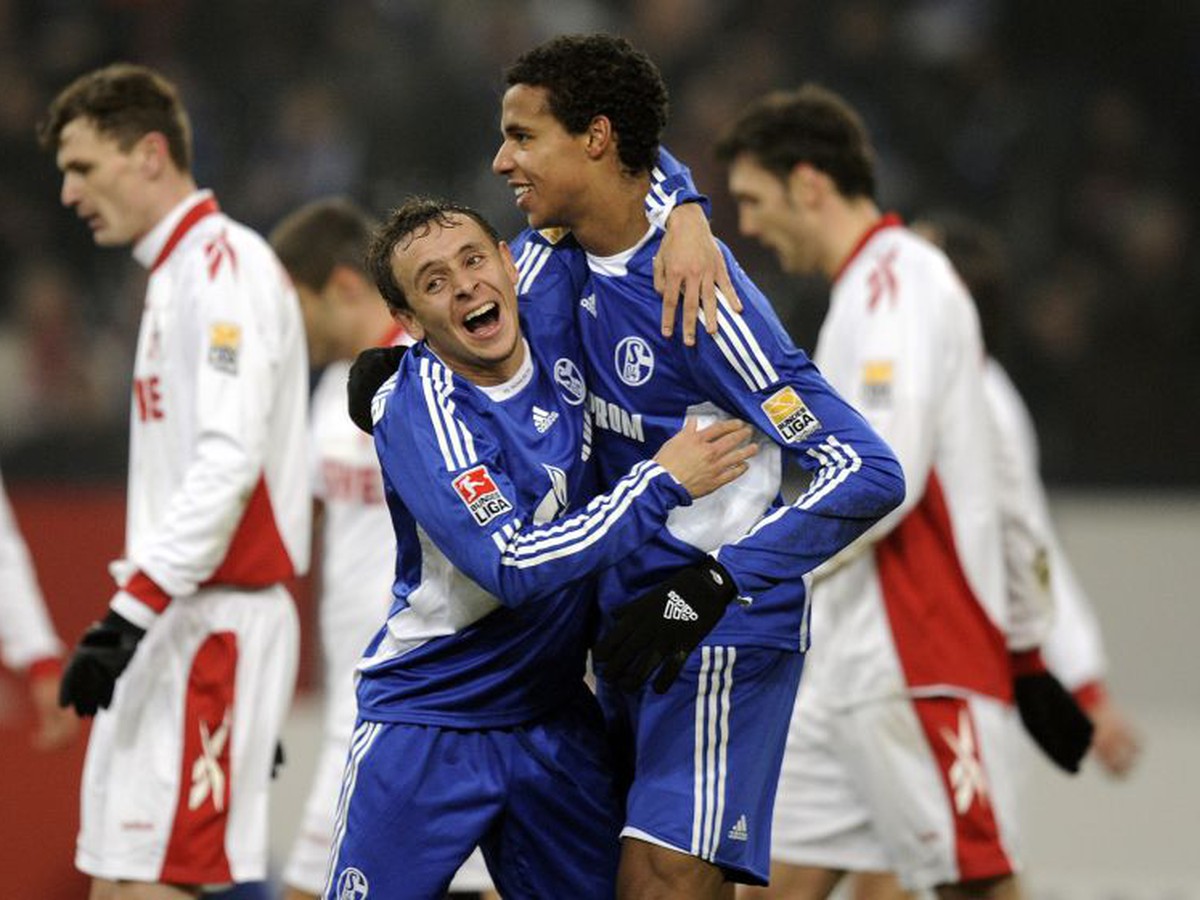 Strelec prvého gólu Schalke Matip a Rafinha