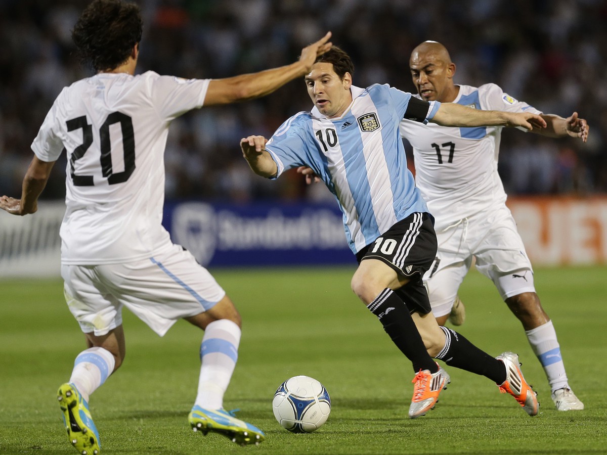 Messi proti presile Uruguaja