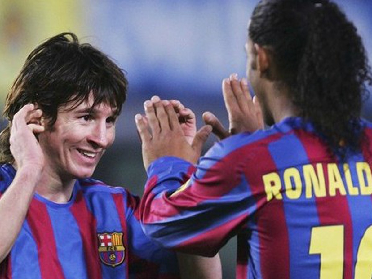 Messi a Ronaldinho počas spoločného pôsobenia v Barcelone