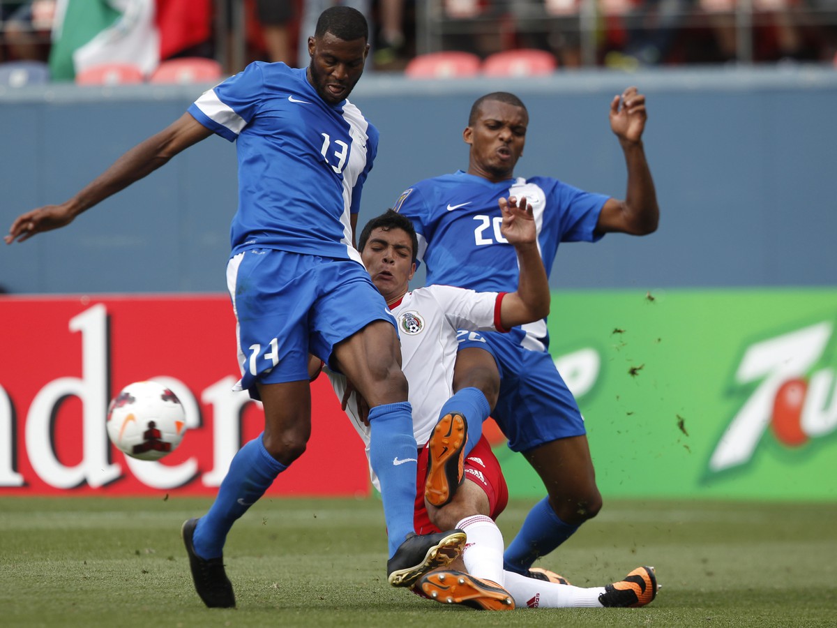 Futbalisti Martiniku v súboji s Mexikom na Gold Cupe