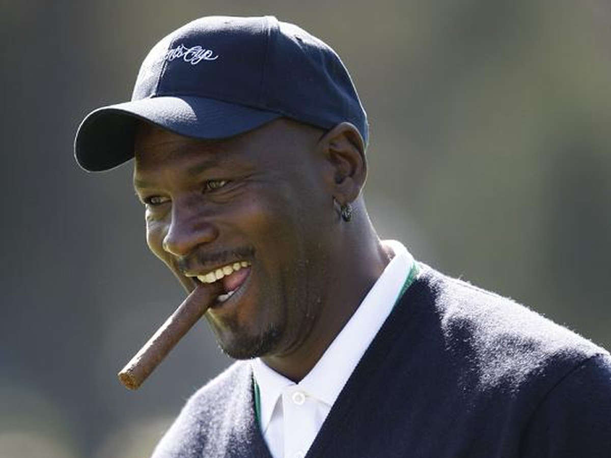 Michale Jordan si na golfovom turnaji zapálil cigaru, 6.10.2009