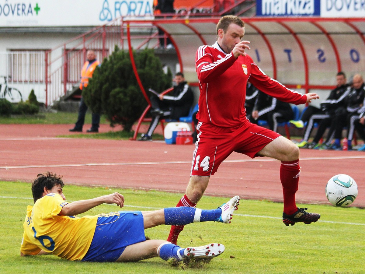 Michal Pančík z Bystrice obchádza Oberta