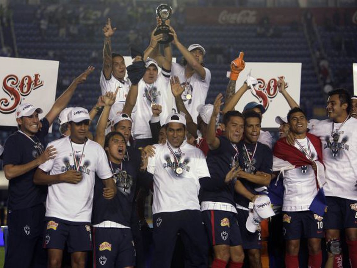 Hráči Monterrey si užívajú majstrovský titul