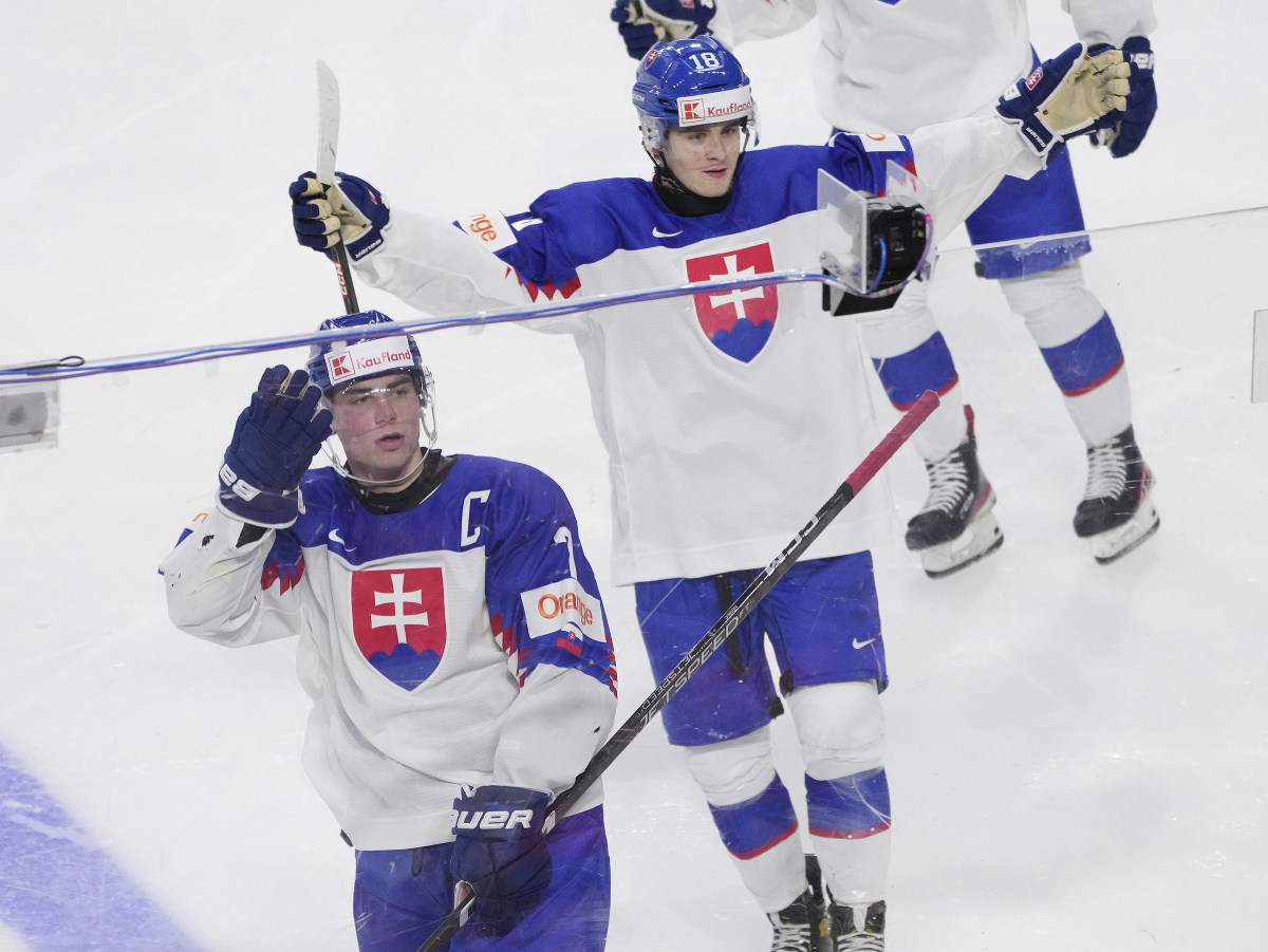 Šimon Nemec oslavuje gól proti Kanade na vlaňajších MS v hokeji do 20 rokov