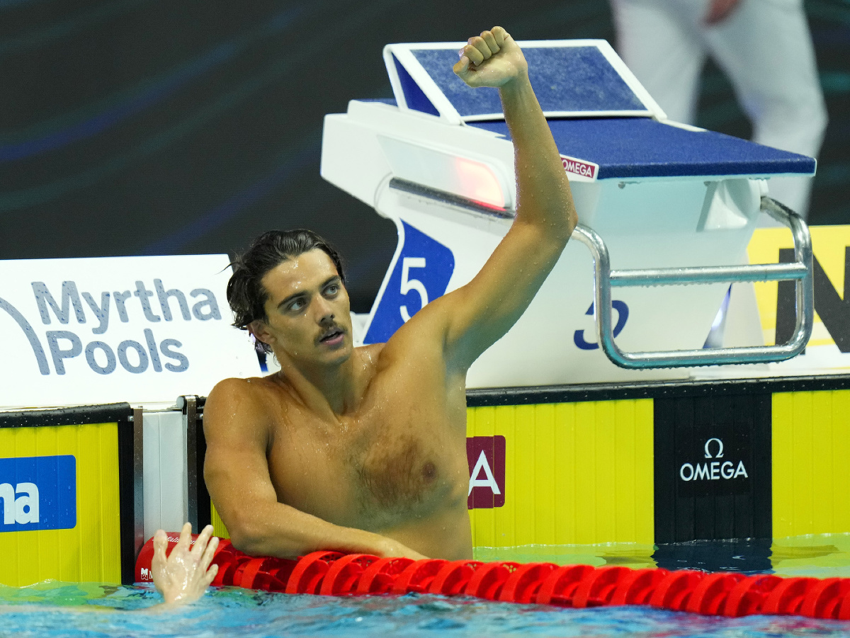 Taliansky plavec Thomas Ceccon oslavuje zlato na MS