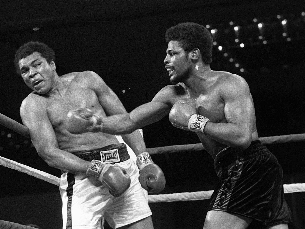 Muhammad Ali a Leon Spinks počas súboja