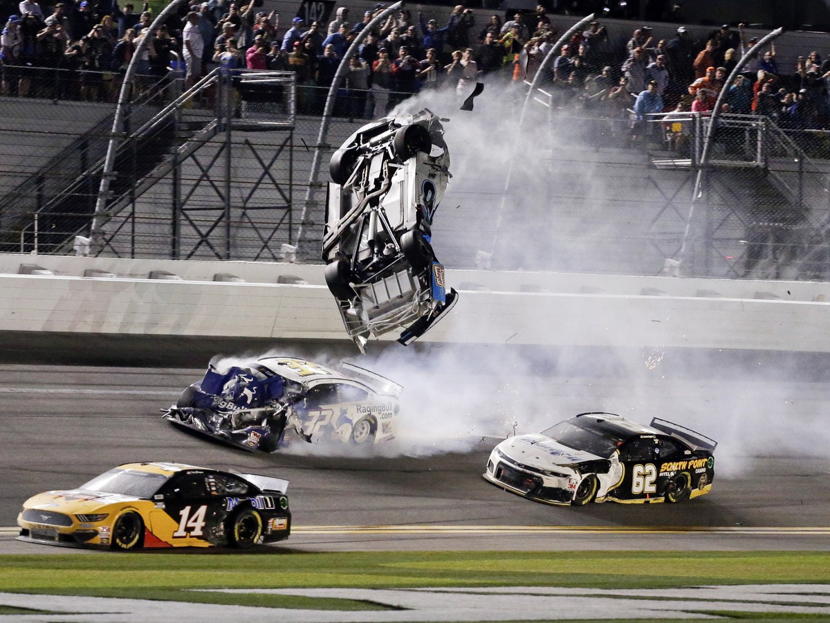 Hrozivá nehoda na pretekoch NASCAR Daytona 500