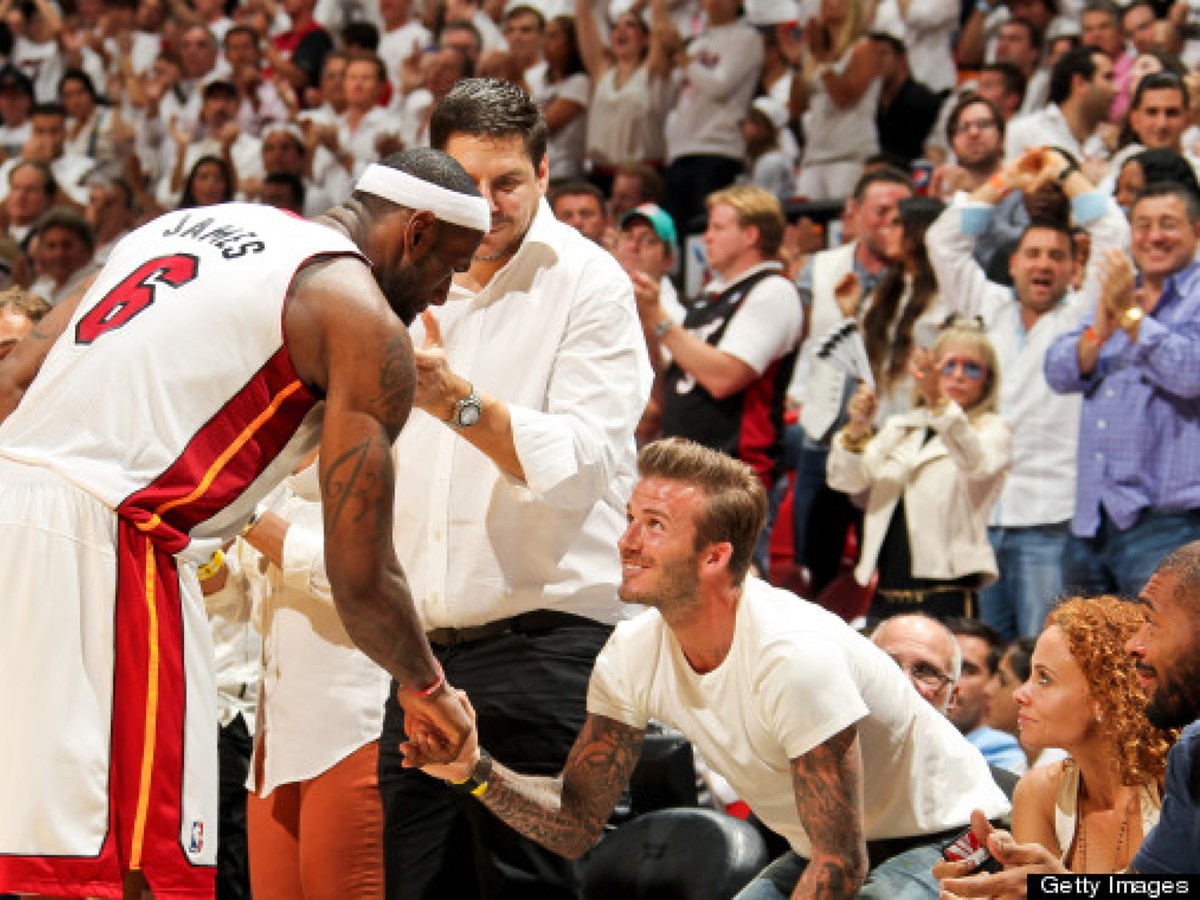 LeBron James a David Beckham