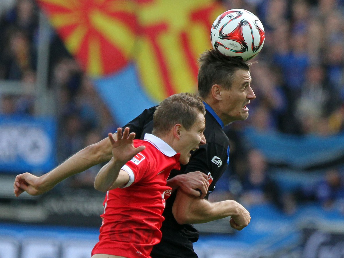 Stefan Kutschke a Niko Bungert v súboji Paderbornu s Mainzom