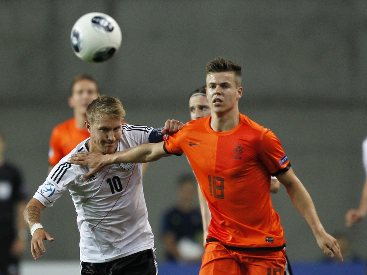 Lewis Holtby a Marco Van Ginkel (vpravo)