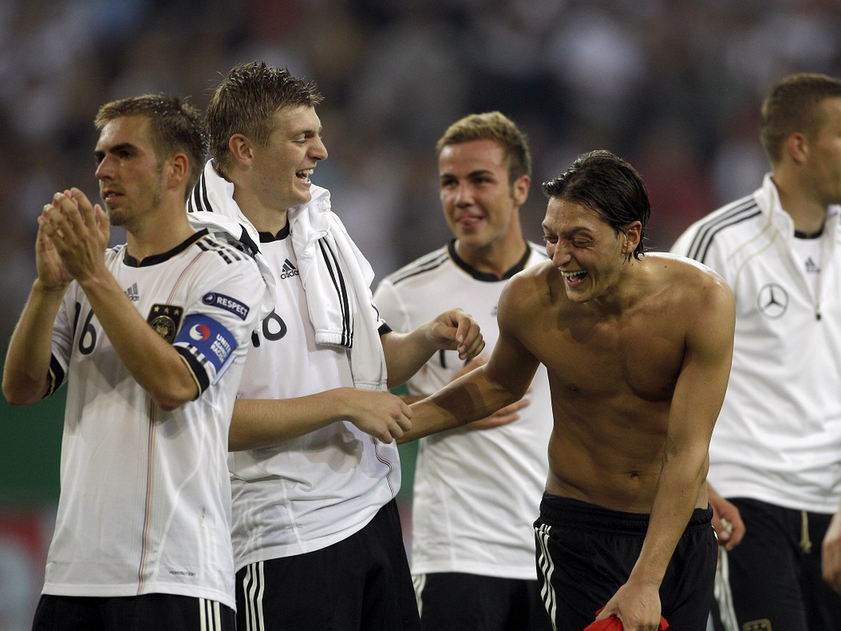 Futbalisti Nemecka pri oslavách postupu na ME 2012