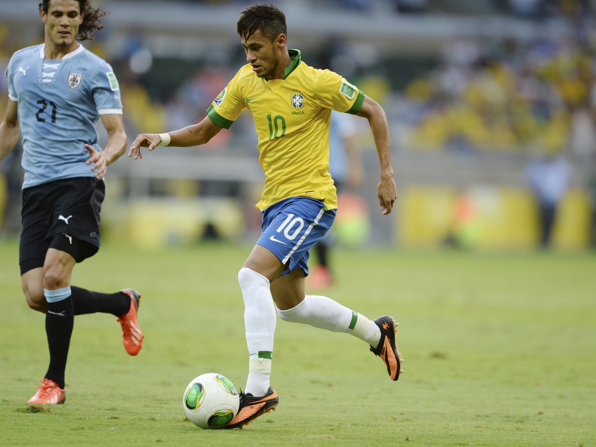 Neymar v súboji s Uruguajom