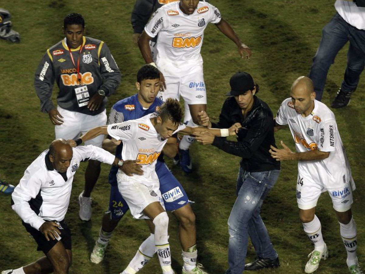 Neymar v nefutbalovej pozícii